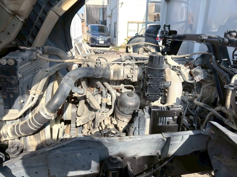 ３軸車　２デフ　ステンレスボデー　深ダンプ