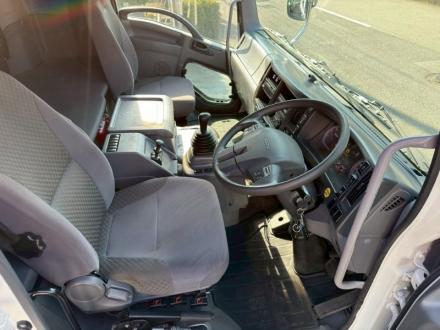 ３軸車　２デフ　ステンレスボデー　深ダンプ