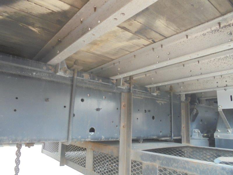 25t仕様　４軸低床　アルミブロック平ボデー