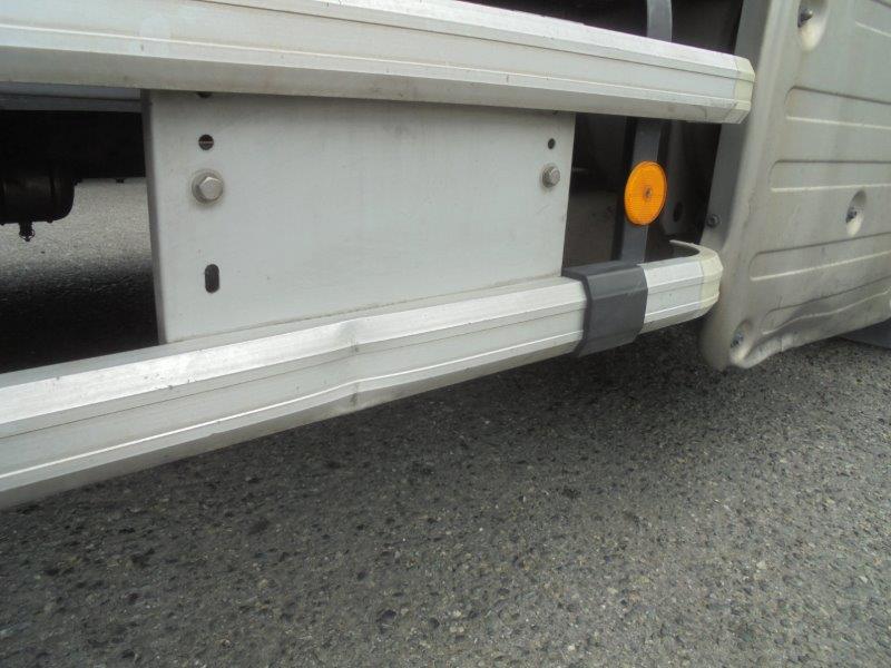 25t仕様　４軸低床　アルミブロック平ボデー