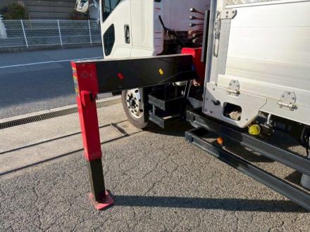 増々トン　クレーン付アルミ平