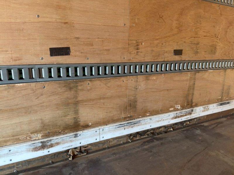 4t　ワイド　ゲート付アルミバン