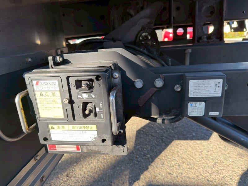 4t　ワイド　ゲート付アルミバン