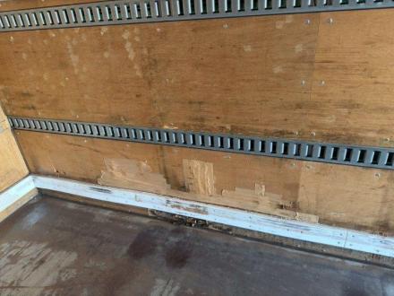 4t　ワイド　ゲート付アルミバン