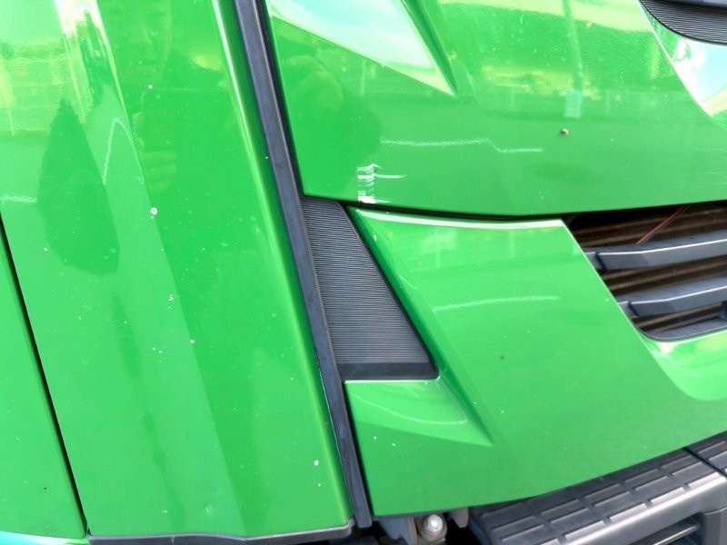 25t仕様　３軸高床　２デフ　クレーン付平ボデー