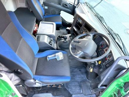 25t仕様　３軸高床　２デフ　クレーン付平ボデー