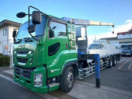 25t仕様　３軸高床　２デフ　クレーン付平ボデー