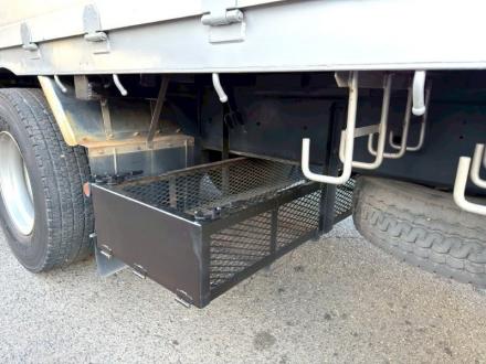 25t仕様　３軸高床　２デフ　クレーン付平ボデー