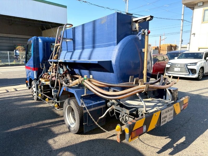 デュトロ　タンク車　ＦＲＰタンク