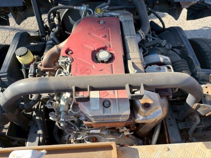 デュトロ　タンク車　ＦＲＰタンク