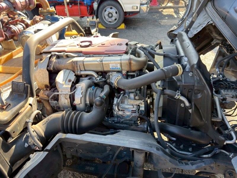 デュトロ　タンク車　ＦＲＰタンク