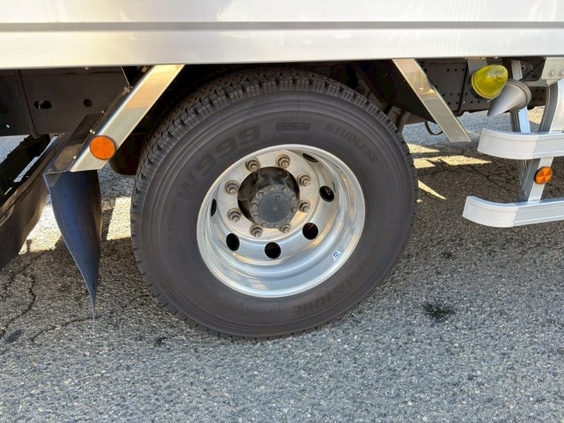 増々トン　ワイド　格納ゲート付冷凍バン