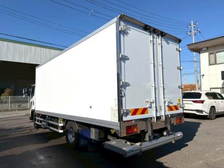 増々トン　ワイド　格納ゲート付冷凍バン