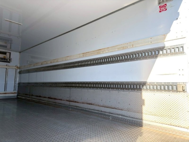 増々トン　ワイド　格納ゲート付冷凍バン