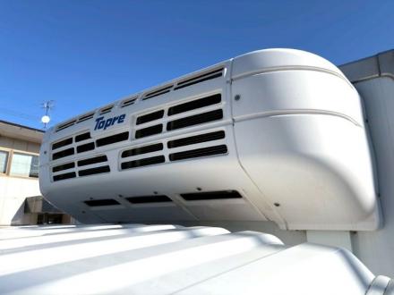 増々トン　ワイド　格納ゲート付冷凍バン