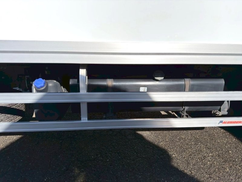 増々トン　ワイド　格納ゲート付冷凍バン