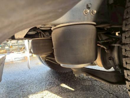 増々トン　ワイド　格納ゲート付冷凍バン