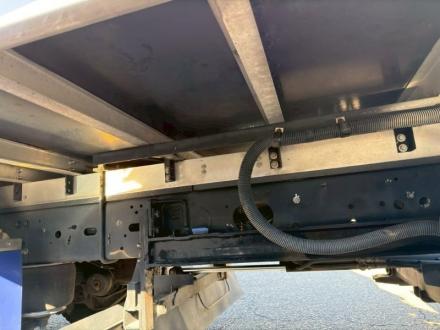 増々トン　ワイド　格納ゲート付冷凍バン