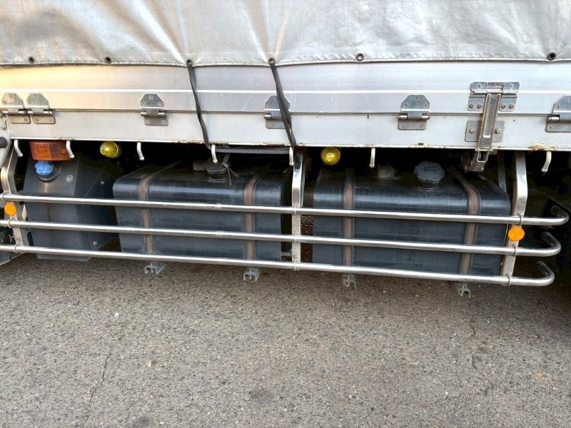 25t仕様　4軸低床　アルミ平