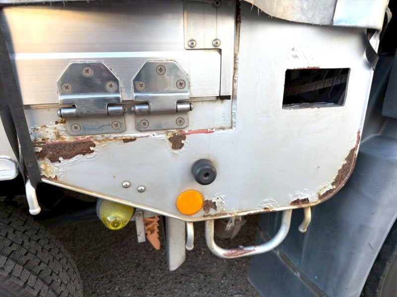 25t仕様　4軸低床　アルミ平