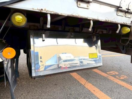 25t仕様　4軸低床　アルミ平