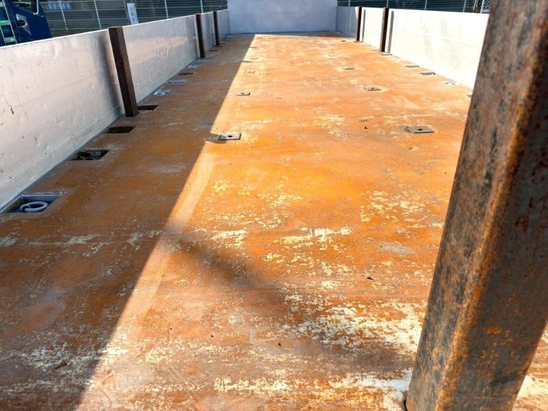 25t仕様　4軸低床　アルミブロック平ボデー