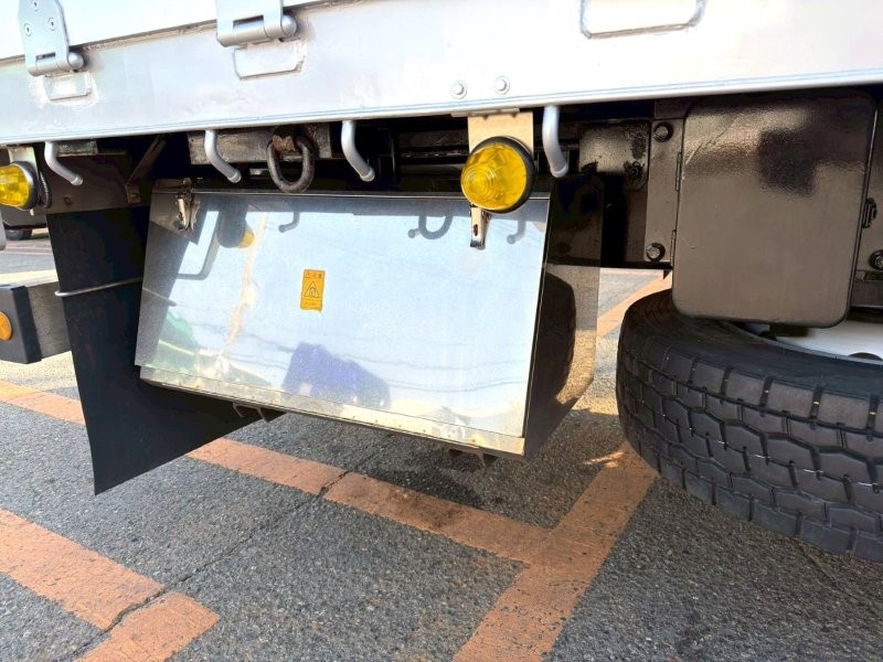 25t仕様　4軸低床　アルミブロック平ボデー