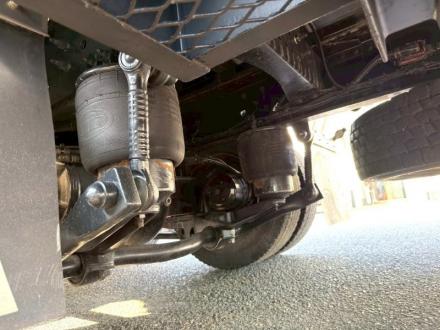 25t仕様　4軸低床　アルミブロック平ボデー