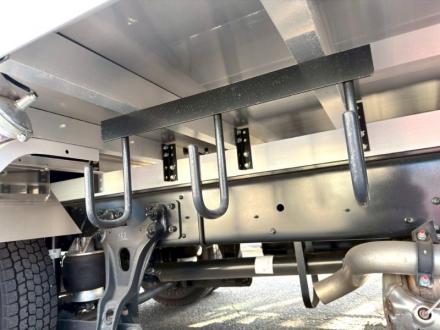 ４t　ワイド　格納ゲート付　冷凍バン