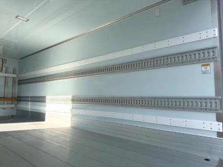 ４t　ワイド　格納ゲート付　冷凍バン