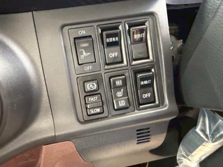 ４t　ワイド　格納ゲート付　冷凍バン