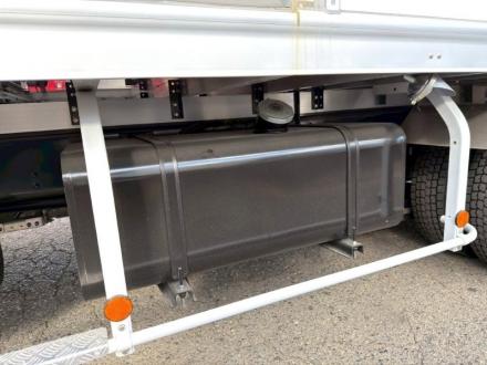 ４t　ワイド　格納ゲート付　冷凍バン