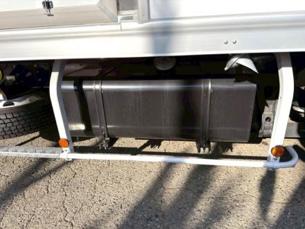 ４t　ワイド　格納ゲート付　冷凍バン