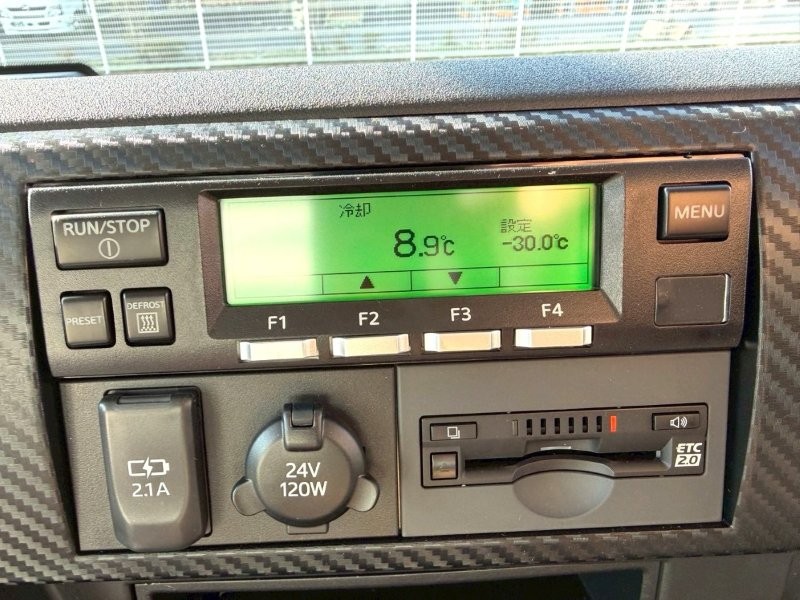 ４t　ワイド　格納ゲート付　冷凍バン
