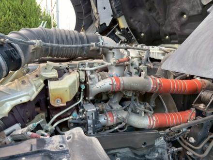 ２５t仕様　３軸高床　クレーン付アルミ平ボデー