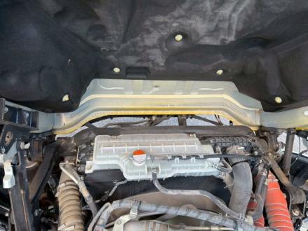 ２５t仕様　３軸高床　クレーン付アルミ平ボデー