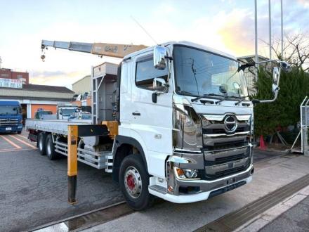 ２５t仕様　３軸高床　クレーン付アルミ平ボデー