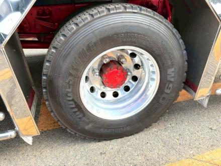 増トン　クレーン付アルミ平ボデー