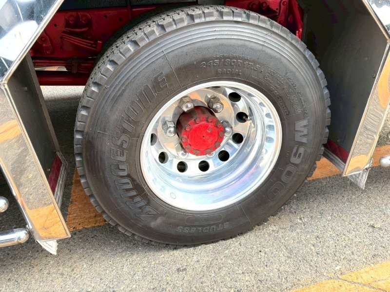 増トン　クレーン付アルミ平ボデー