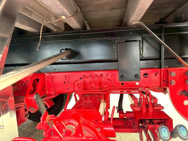 増トン　クレーン付アルミ平ボデー