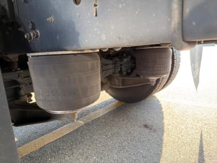 増トン　ワイド　格納ゲート付冷凍バン