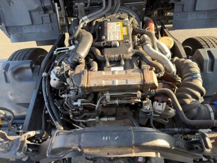 増トン　ワイド　格納ゲート付冷凍バン