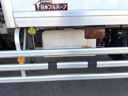 増トン　ワイド　格納ゲート付冷凍バン