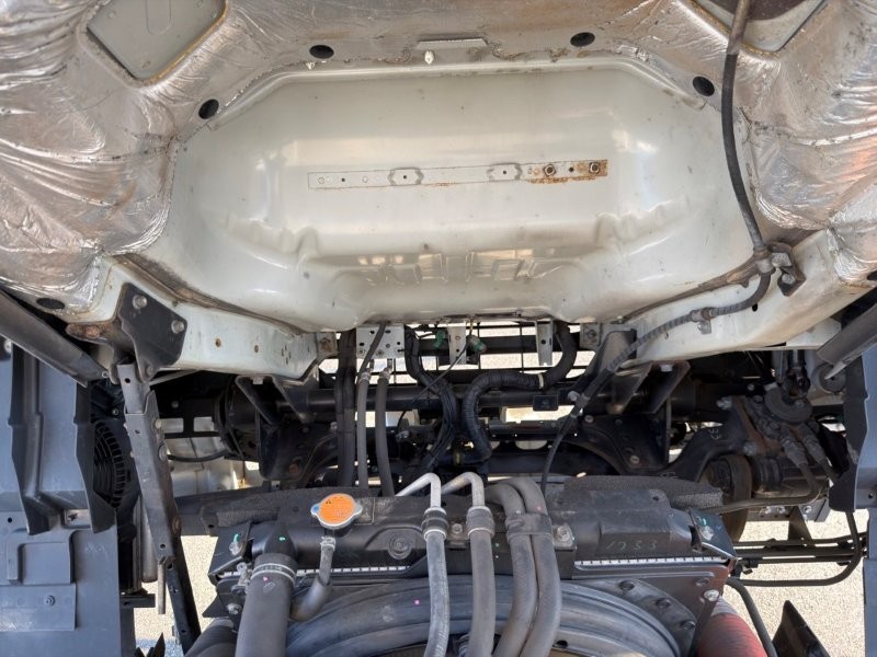 増トン　ワイド　格納ゲート付冷凍バン