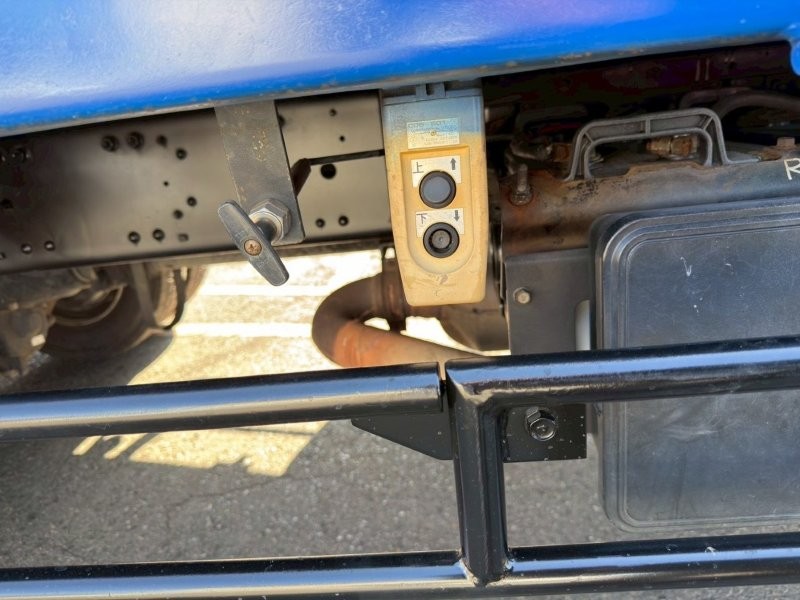 25t仕様　４軸低床　ダンプローダー