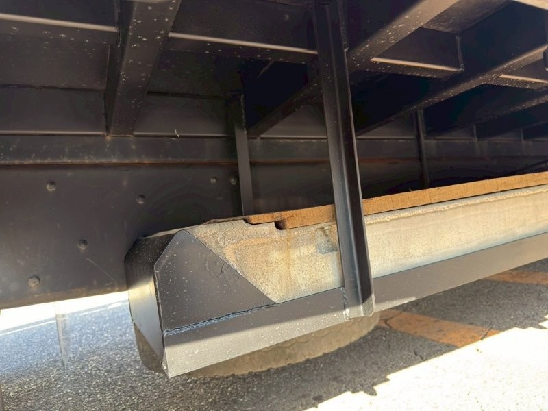 25t仕様　４軸低床　ダンプローダー