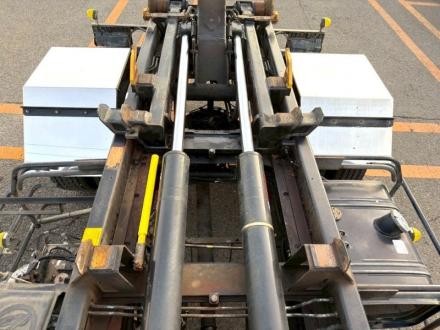 増々トン　アームロール