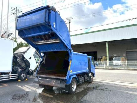 エルフ　６.８m3　プレスパッカー