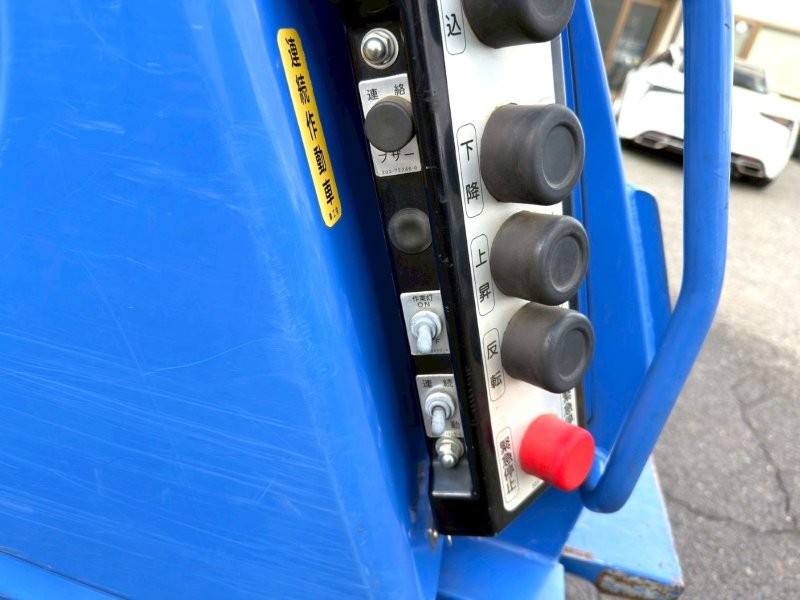 エルフ　６.８m3　プレスパッカー