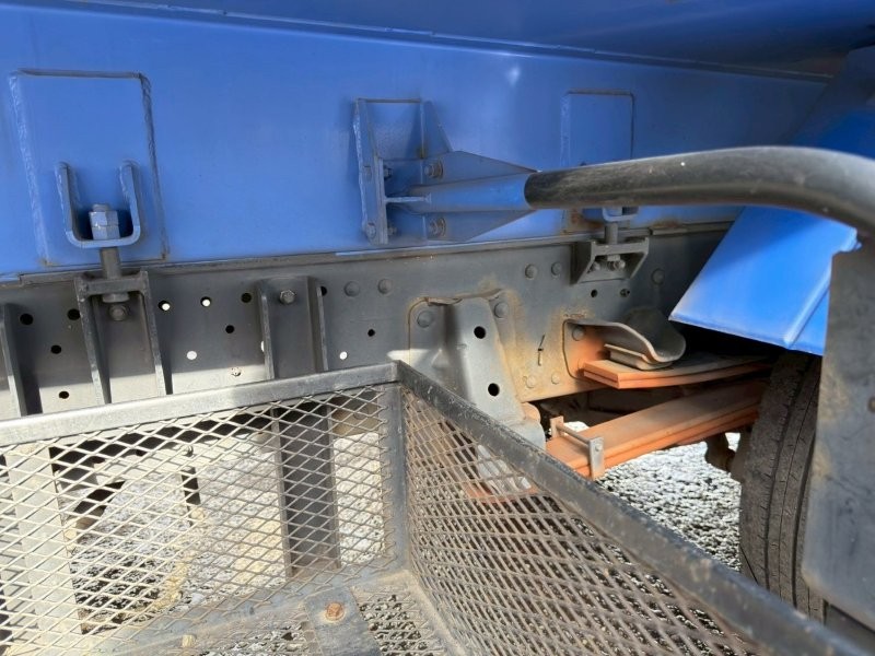 エルフ　６.８m3　プレスパッカー